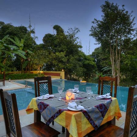 Courtyard House Hotel Kānha Exterior foto