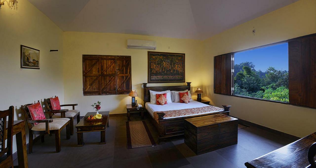 Courtyard House Hotel Kānha Exterior foto