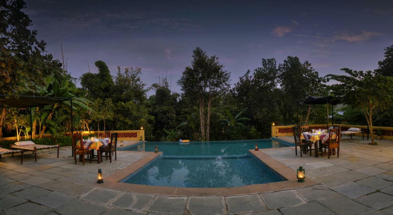 Courtyard House Hotel Kānha Exterior foto
